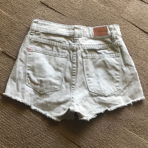 $69 BDG Studded Shorts | Size 24 - Picture 6 of 7